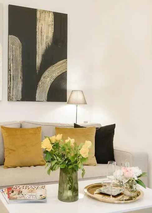 Modern And Stylish 2-Bedroom In The City Center Budapešť